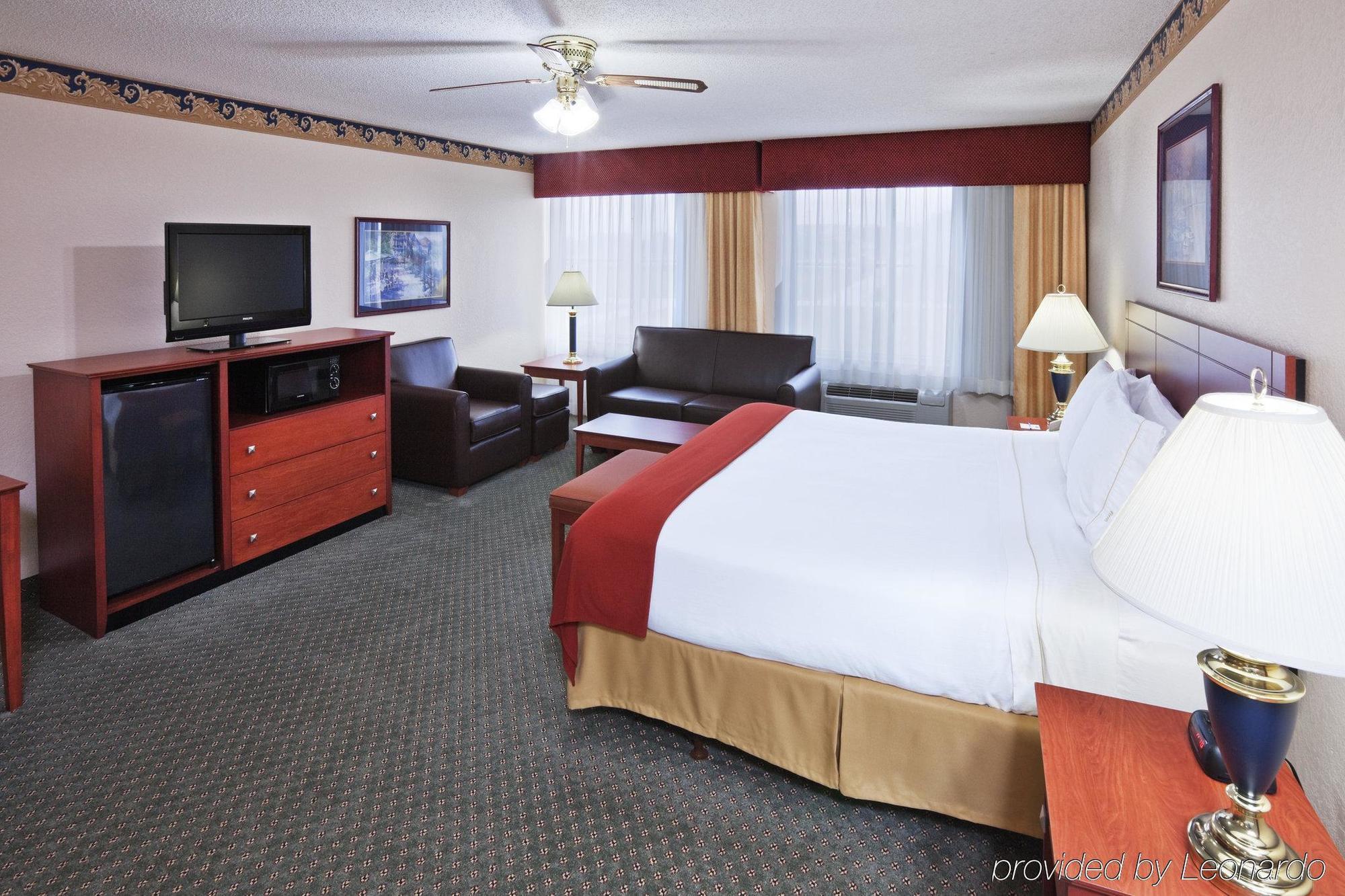 Holiday Inn Express Hotel & Suites Dallas Lewisville By Ihg Экстерьер фото